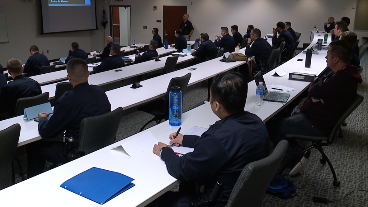 Entrant police officers receive mental health training - Vimarsana News